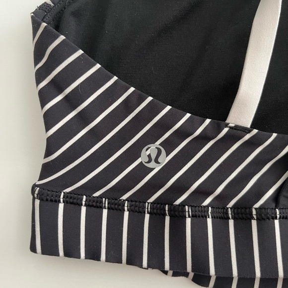 lululemon athletica energy Black and White Striped Sports Bra - Picture 3 of 4
